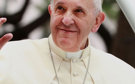 Intambara yo muri Congo Papa Francis yagize icyo ayivugaho asaba ikintu gikomeye