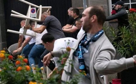 Abafana b’Ubwongereza na Seribiya bakoze intambara mu mihanda bamwe barakomereka bikabije abandi bagirwa indembe