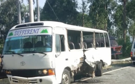 Gakenke: Ikamyo igonganye n’imodoka itwara abagenzi 16 muri 29 yari itwaye barakomereka.