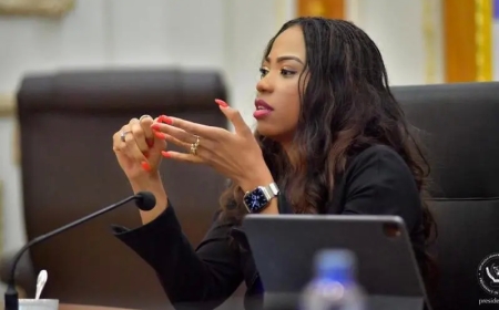 Rugikubita umuyobozi wa mbere muri Guverinoma ya Congo yeguye harakekwa n’icyabimuteye