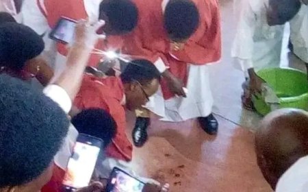 Burundi: Umukirisitu yahawe ikarisitiya igeze mu kanwa ihinduka amaraso bifatwa nk'igitangaza kibaye