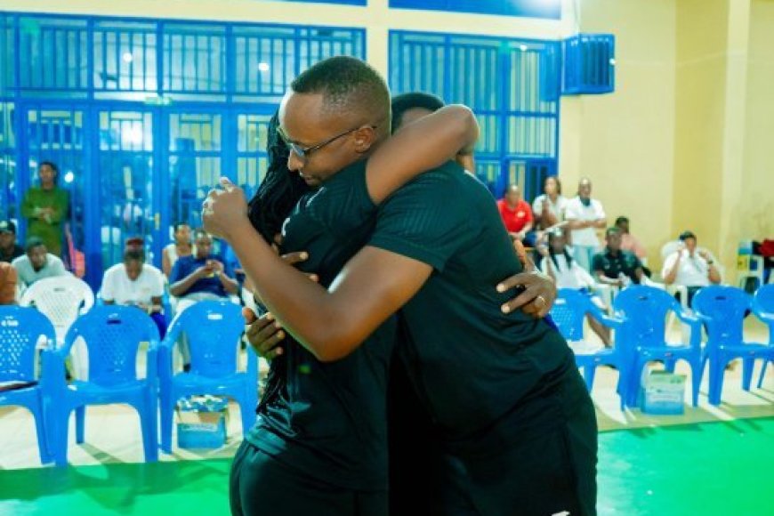 Imbamutima z’umunyamakuru w’imikino akaba n’umutoza Peter Kamasa wegukanye ibikombe bitatu mu mezi 6