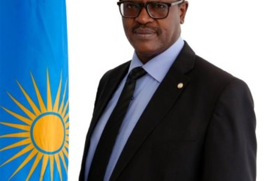 Senateri Mupenzi George yeguye