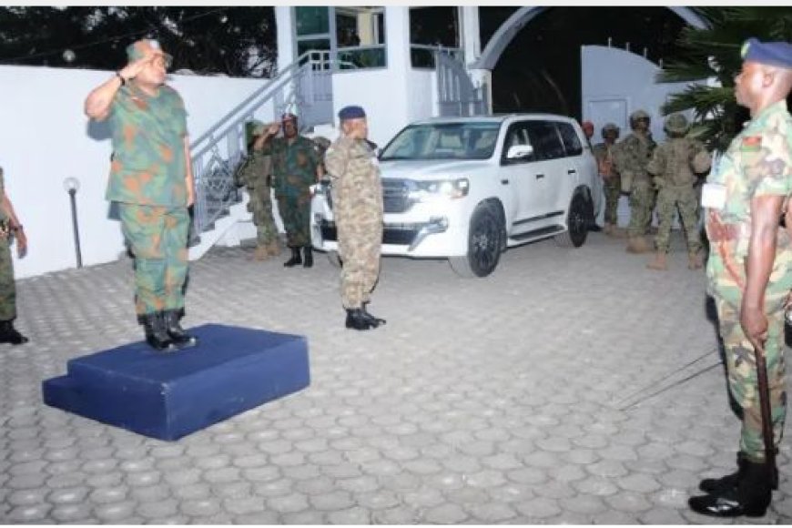 Umugaba mukuru w’Ingabo za Repubulika ya demokarasi ya Congo, yagiriye uruzinduko rudasanzwe i Goma, menya ibyarwo