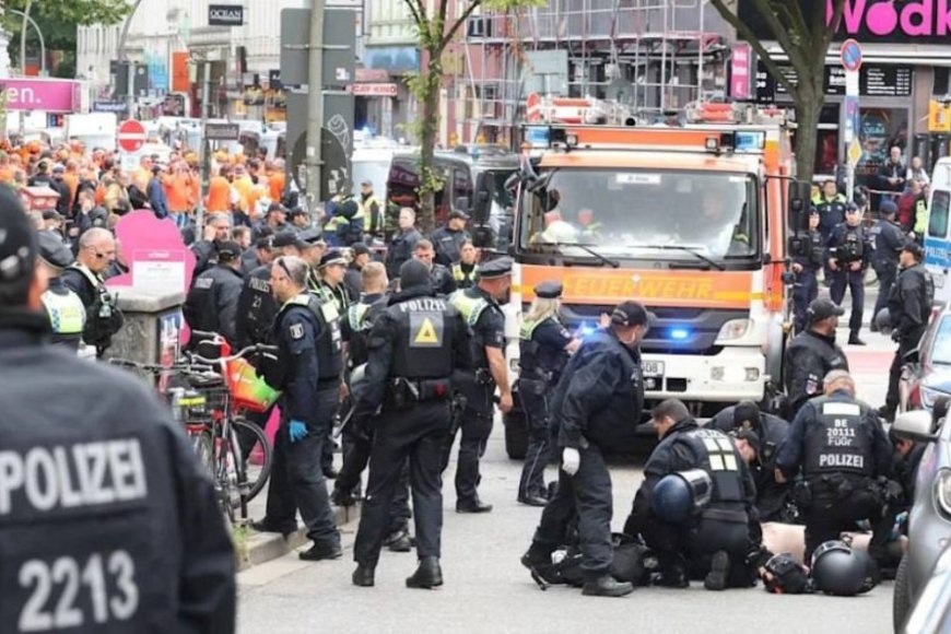 Hambourg: Abapolisi barashe igitaraganya umuntu washatse gutera abafana b’ikipe y’u Buholandi akoresheje ishoka