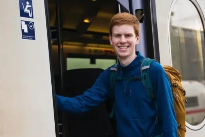 Umusore w’imyaka 17 yamavuko  yasanzwe muri gariyamoshi amazemo Amezi 24 araramo bucece