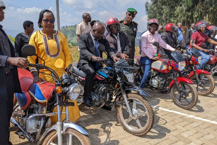 Abayobozi bahawe moto ariko bibutswa icyo bagomba kuzikoresha