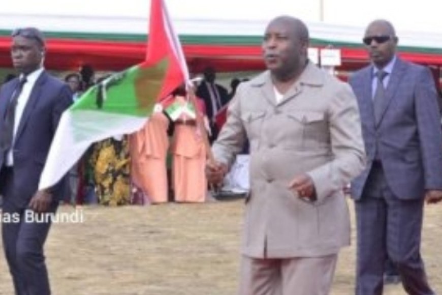 Abaturage bari kurira amarira  menshi kubera ibyo babakoreye  ngo Perezida Ndayishimiye