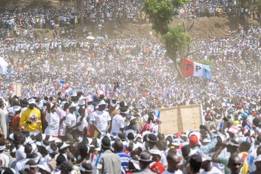 Guverinoma yihanganishije umuryango w’ababuze uwabo waguye mu muvundo wabereye i Rubavu ahabereye umuhango wo kwiyamamaza