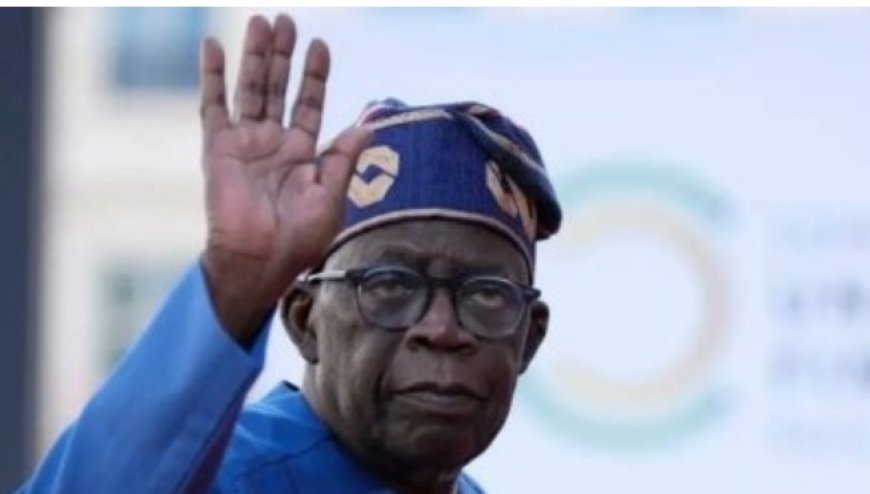 Perezida wa Nigeria yanyereye ndetse agwa hasi byatumye abenshi bamuha urwamenyo