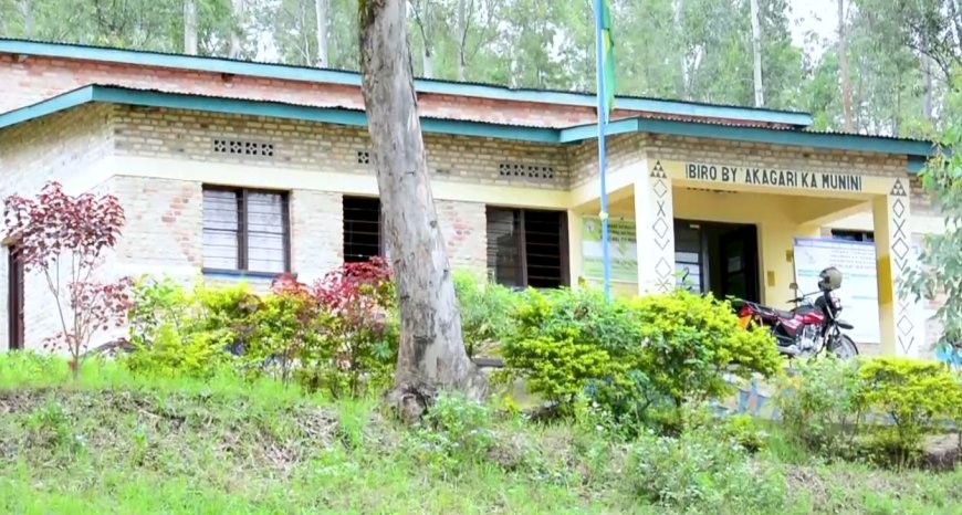 Ruhango: Abagizi ba nabi bitwikiriye ijoro batwika inzu y'ubucuruzi, uwahemukiwe aradagadwa