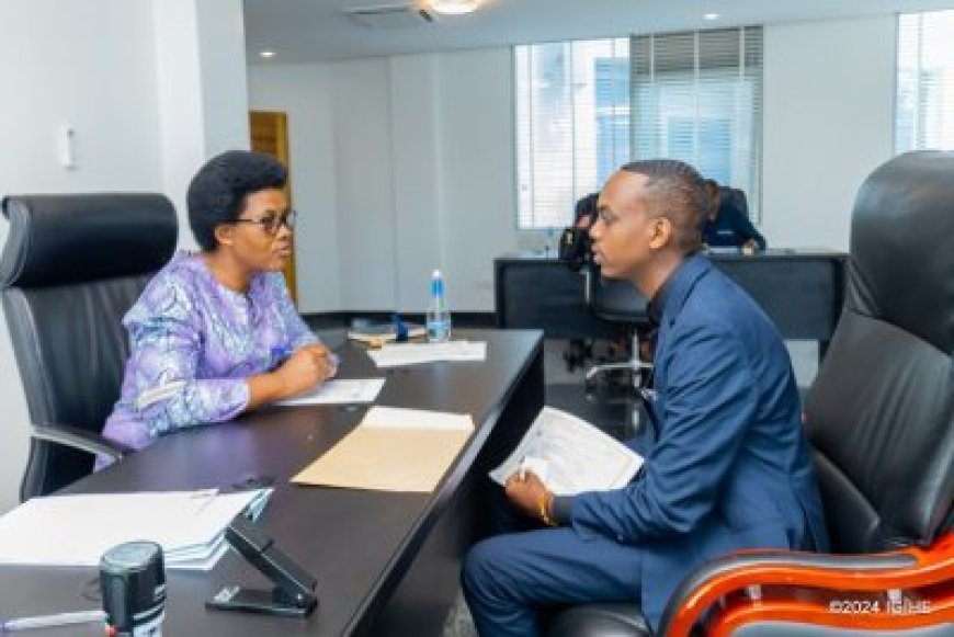 Umunyarwenya Samu ugezweho mu Rwanda yemejwe na Komisiyo y’Igihugu y’Amatora kwiyamamariza kuba umudepite