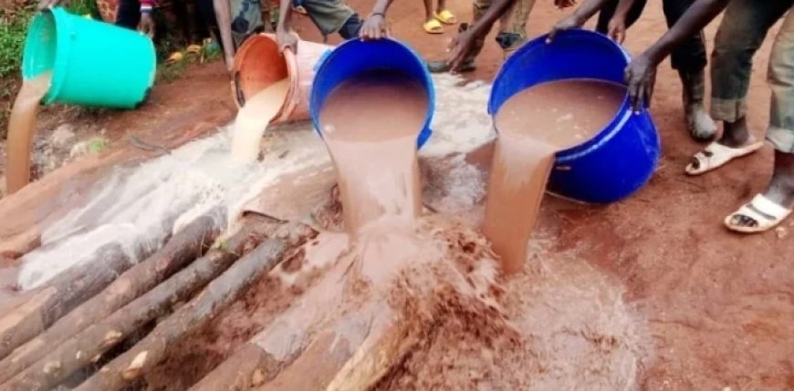 Musanze: Ndagijimana Callixte yafatanywe litiro zireka  2000 z’inzoga bita ‘Nzoga ejo’ ituma abayinyweye bakora iberenze iby' abasazi