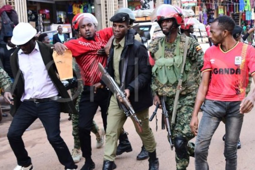 Uganda: Byakomeye polisi yataye muri yombi abantu 104 barimo abateguye n’abitabiriye imyigaragambyo