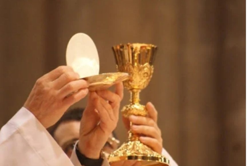 Enock Masala w’imyaka 19 y’amavuko yafashwe ahishe Ukarisitiya Ntagatifu ngo ayitahane