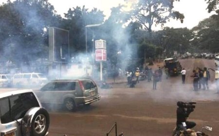 Kampala: Abanyeshuri bafashwe mpiri ubwo baribari kwigaragambya