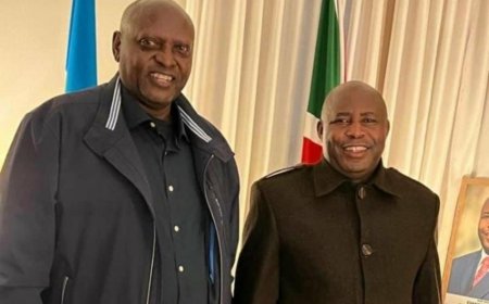 Ifoto ya Perezida Evariste Ndayishimiye w’u Burundi n’umuherwe w’Umunyarwanda ikomeje kwibazwaho
