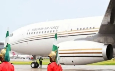 Nigeria: Abaturage bariye karungu nyuma yaho Perezida aguriwe indege