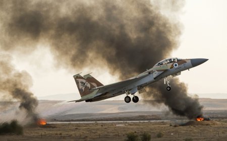 Umuriro uri kugurumana! Indege 100 za Israel mu kirere ku bitwaro 1000 bya Hezbollah