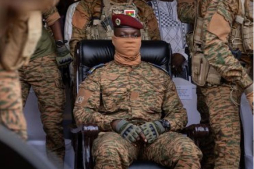 Capitaine Ibrahim Traoré yasimbutse coup d’état ubugira 16