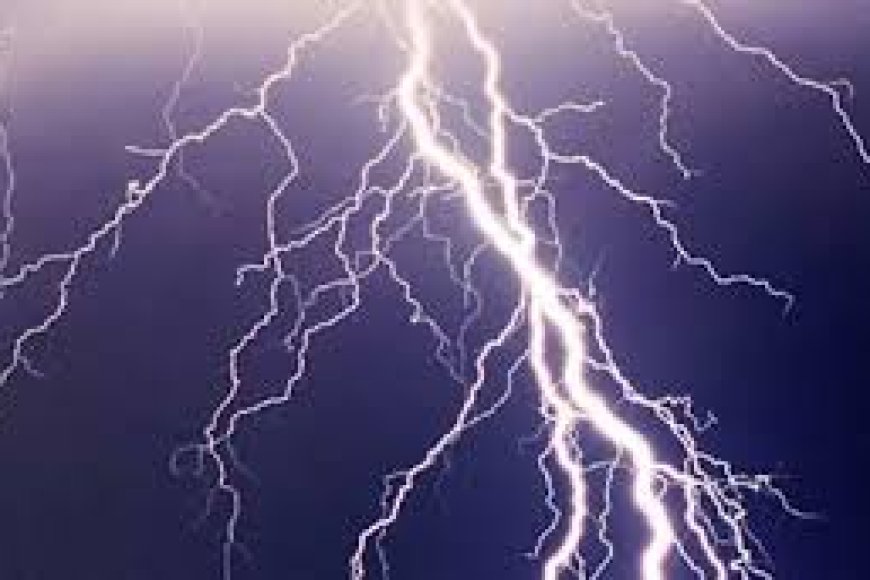 Rutsiro: Yakubiswe n’inkuba arapfa ubwo yarimo aroba isambaza