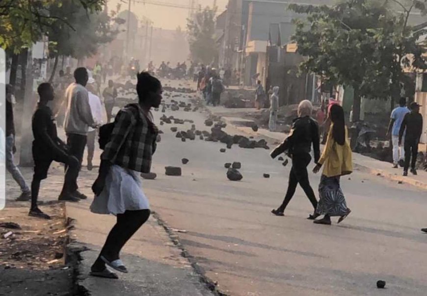 Urubyiruko rw'i Goma rwazindutse rwigaragambya ruvuga ko rurambiwe ubugizi bwa nabi mu mujyi