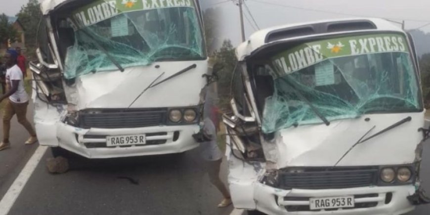 Nyabihu: Imodoka itwara abagenzi yo mubwoko bwa Coaster yakoze impanuka