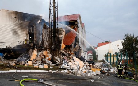 U Burusiya bwarashe ibisasu karabutaka muri Ukraine