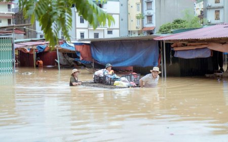 Vietnam: Umubare w’abahitanywe n’imyuzure umaze kurenga ku bantu 65 ndetse abandi benshi bakomeje kuburirwa irengero