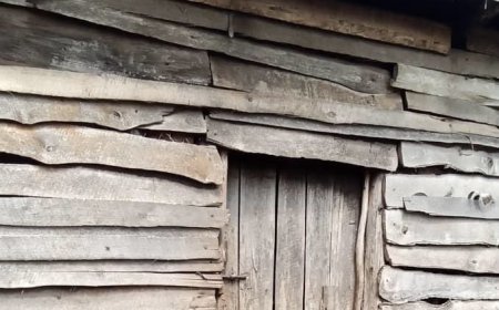 Rusizi: Umusaza wibanaga  w'imyaka 63 yasanzwe amanitse mu mugozi yapfuye hakekwa ko yiyahuye kubera agahinda gakabije