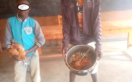 Rusizi: Abana babiri batawe muri yombi bafatanywe inyama z’inkoko 4 bari bamaze gukaranga batangiye kuzirya