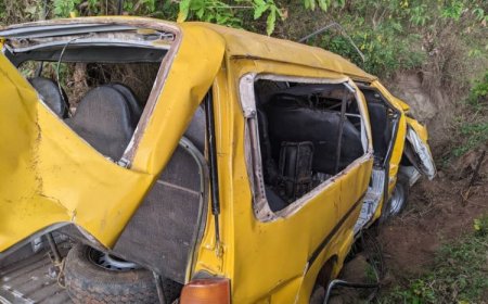 Nyamasheke: Habaye impanuka ikomeye y’imodoka itwara abanyeshuri babiri muri bo bitaba Imana abandi barakomereka