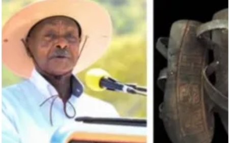 Perezida wa Uganda Yoweri Kaguta Museveni yasabye abarimu n’ababyeyi kwambika abana babo inkweto za rugabire