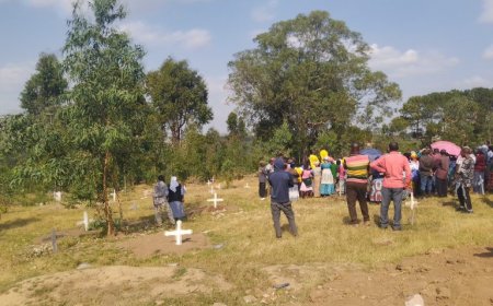 Nyanza: Abaturage bavuga ko kubera kutagira irimbi bitwikira ijoro bagashyingura mu ngo batinya ibiciro by’amarimbi