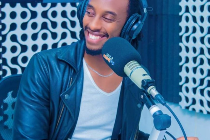 Abanyamakuru bakomeje gusezera! Andy Bumuntu yasezeye kuri Kiss FM