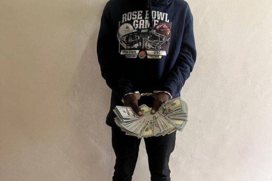 Musanze: Polisi y’u Rwanda yafashe umusore w'imyaka 24 wibye amadolari arenga ibihumbi 17 yari yibye umukoresha we i Kigali