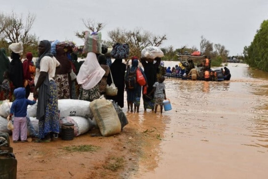 Imyuzure yatumye itangira ry’umwaka w’amashuri ryigizwa inyuma