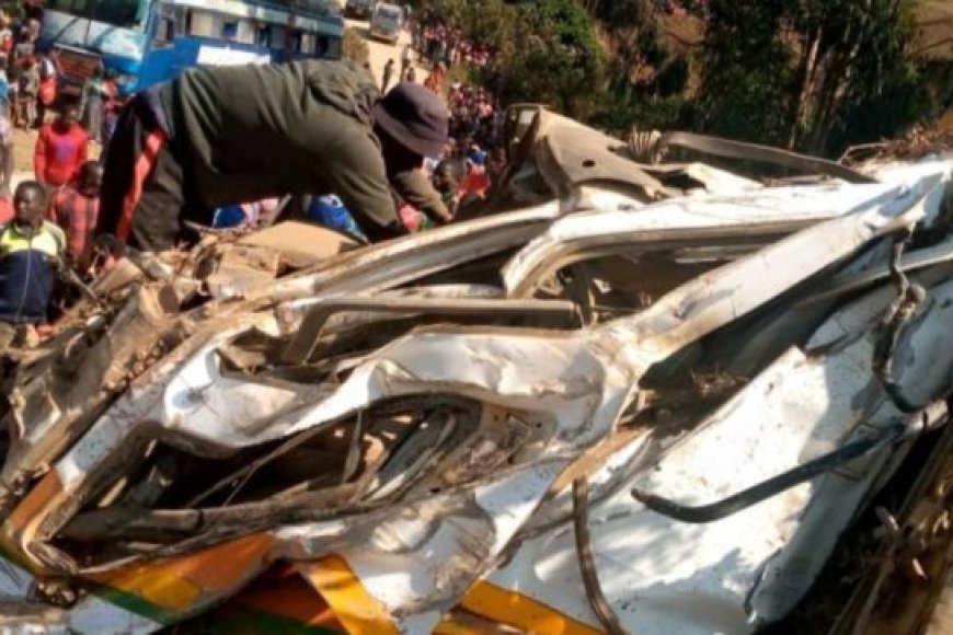 Impanuka idasanzwe ihitanye abantu 12 abandi 23 barakomereka bikabije cyane