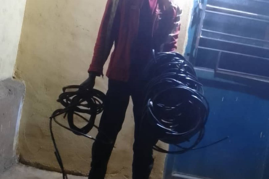 Nyamasheke: Umusore yatawe muri yombi azira kwiba insinga z’amashanyarazi z’aho yakoraga