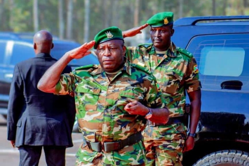 Perezida Evariste Ndayishimiye yahuriye mu nama ya rwihishwa na bamwe mu bajenerali bakomeye mu gisirikare cy’u Burundi