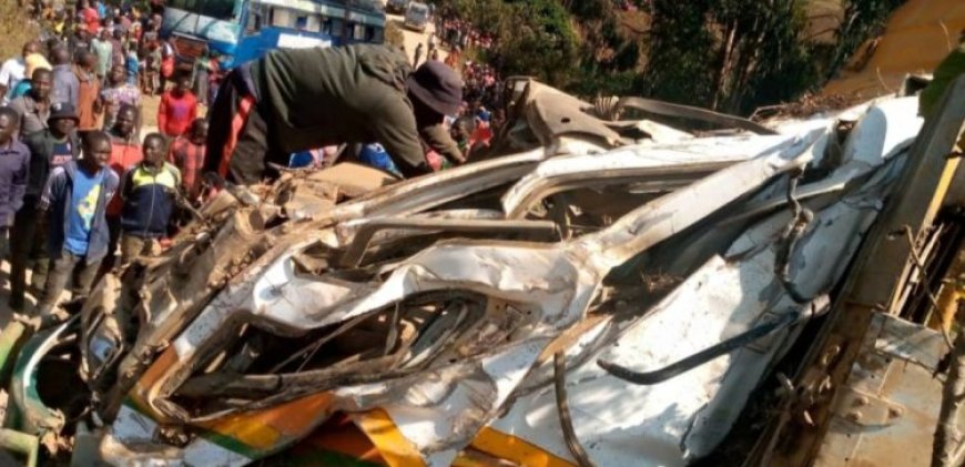 Impanuka idasanzwe ihitanye abantu 12 abandi 23 barakomereka bikabije cyane