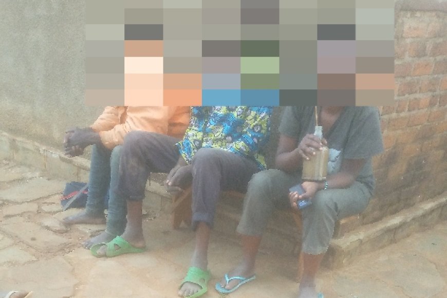 Rutsiro: Abagabo bavuga ko ubusinzi bw’abagore babo butuma bakubitwa izasagutse kuri Yesu cyangwa bakabohereza mu rugo koza amasahane bo bagasigara mu kabari