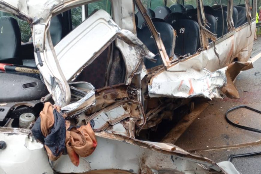 KARONGI: Habaye impanuka iteye ubwoba cyane, abantu benshi hafi kuhasiga ubuzima