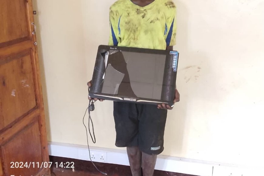 Rusizi: Umusore w'imyaka 20 wari umaze imyaka 2 afunguwe muri gereza azira ubujura yafatanywe televiziyo y’umuturage