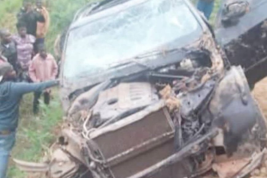 Gicumbi: Polisi iri guhigisha uruhindu umugabo wakoze impanuka y’imodoka igapfiramo abantu babiri