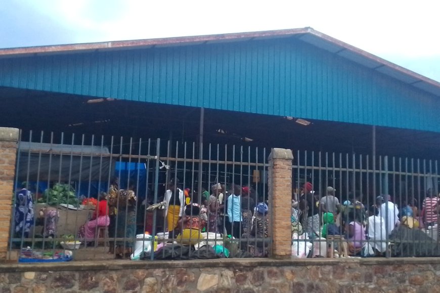 Nyagatare: Abaturage barema isoko rya Rukomo by’umwihariko abahacururiza baratabaza