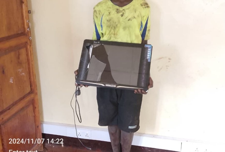 Rusizi: Umusore w'imyaka 20 wari umaze imyaka 2 afunguwe muri gereza azira ubujura yafatanywe televiziyo y’umuturage