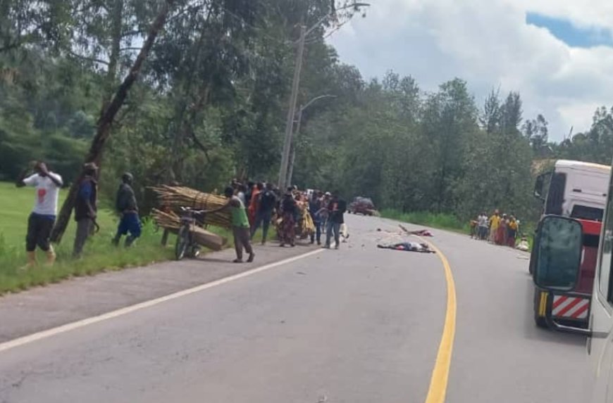 Musanze: Imodoka yagonganye na moto hagapfa umuntu ubundi igahita yiruka yafatiwe nzira