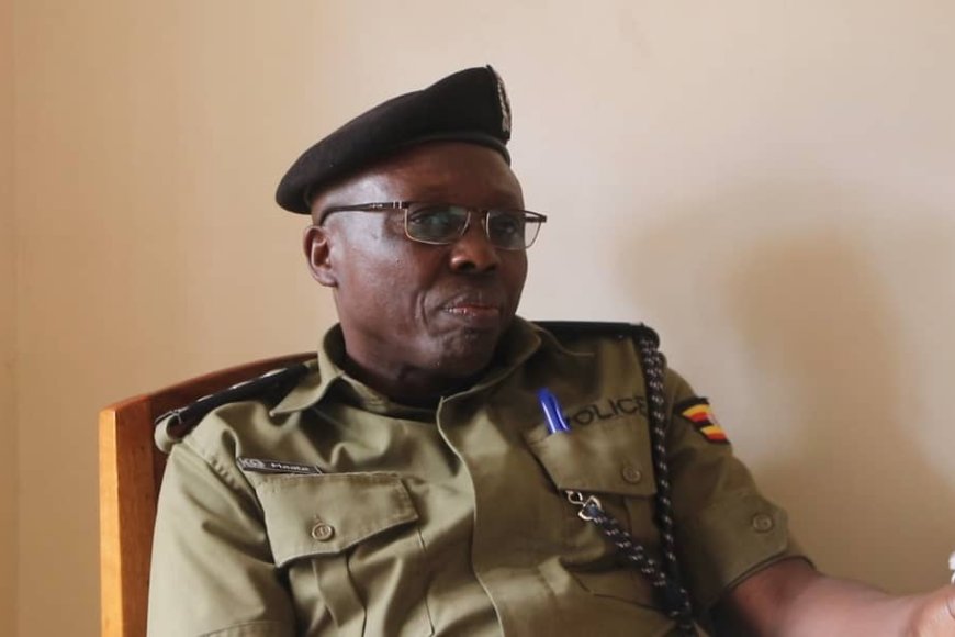 Polisi ya Uganda iri guhigisha uruhindu umusore w'imyaka 19 nyuma yo  kwica se