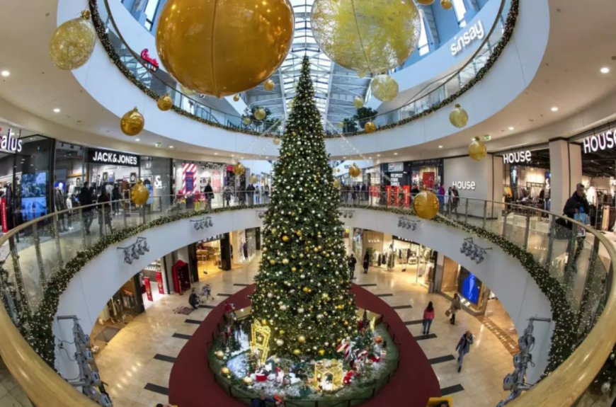 Umushoferi yagongesheje imodoka abantu bane  bari bagiye guhaha ibya noheli mu isoko